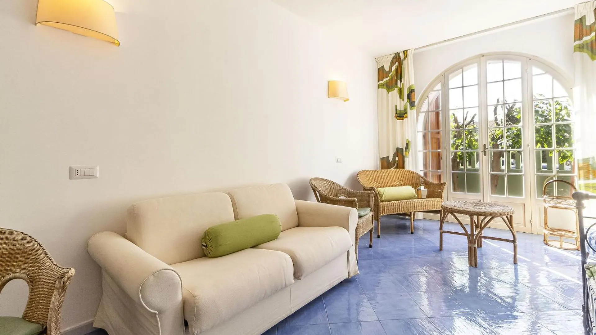 Dom wakacyjny Nura'S - Villa Verde Guest House Alghero